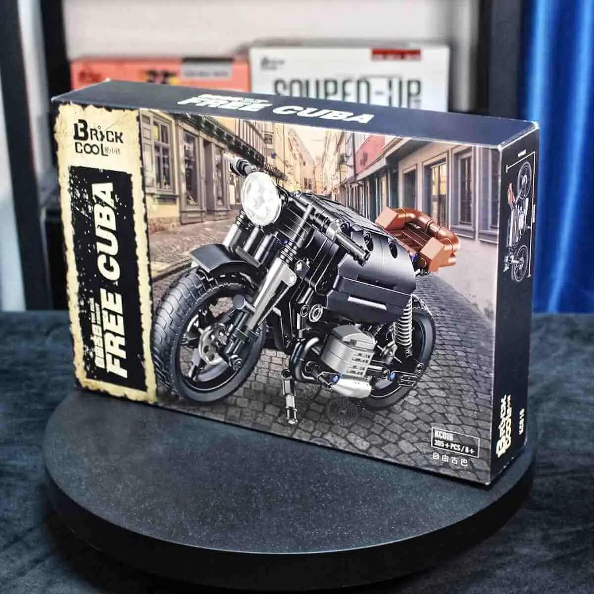 KC016 Free Cuba Motorcycle Model Bricks - Hugmie