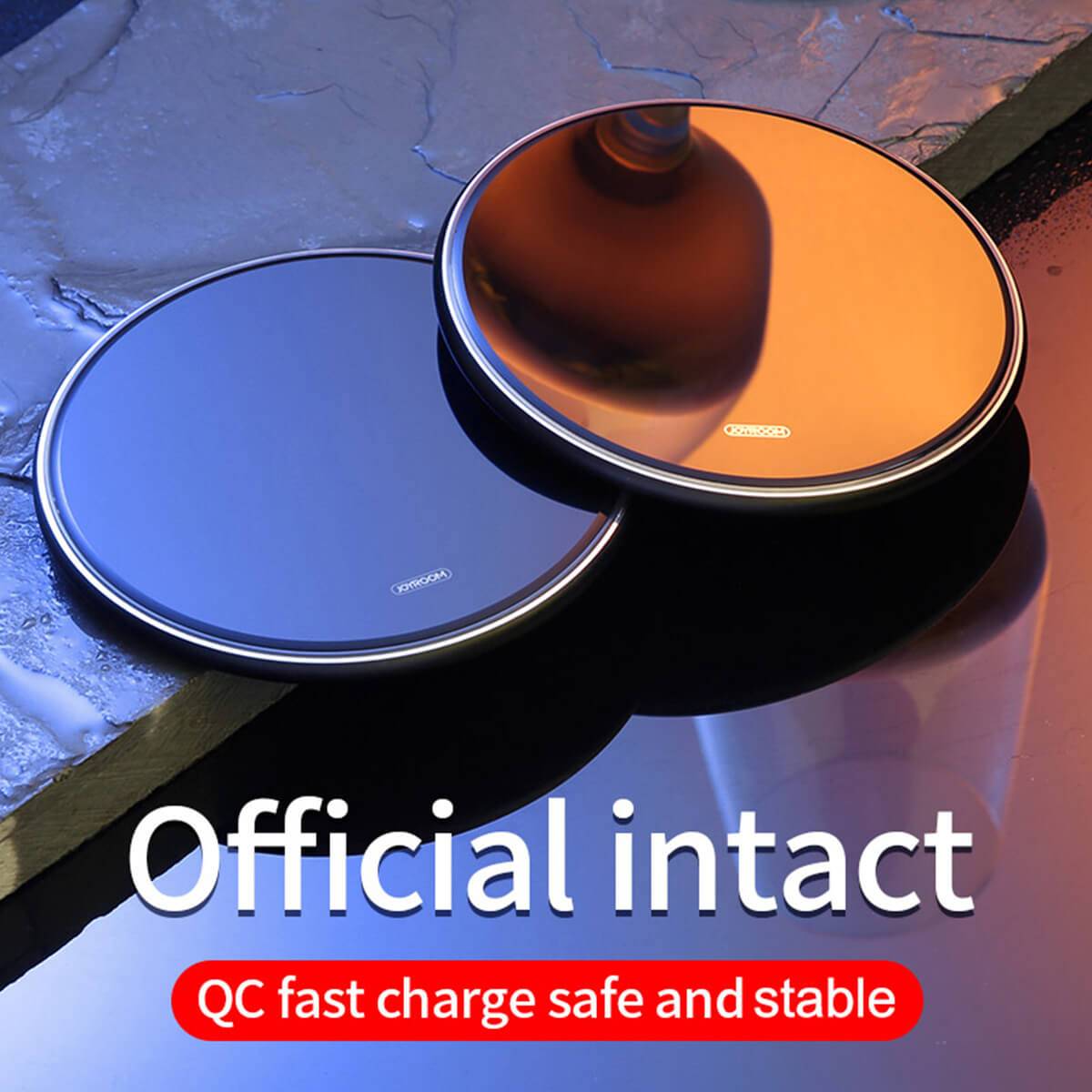 JOYROOM JR-A30 QC fast charge wireless charger with a premium glass surface, ensuring safe and stable charging performance.